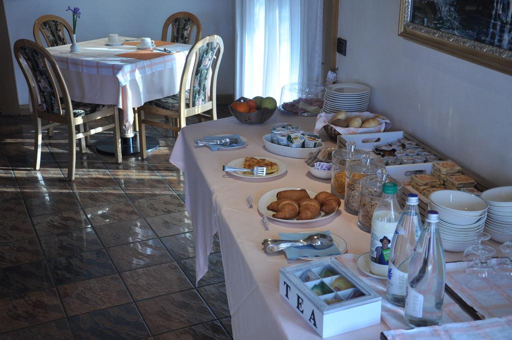 Hotel Ideal Sarche di Calavino Luaran gambar